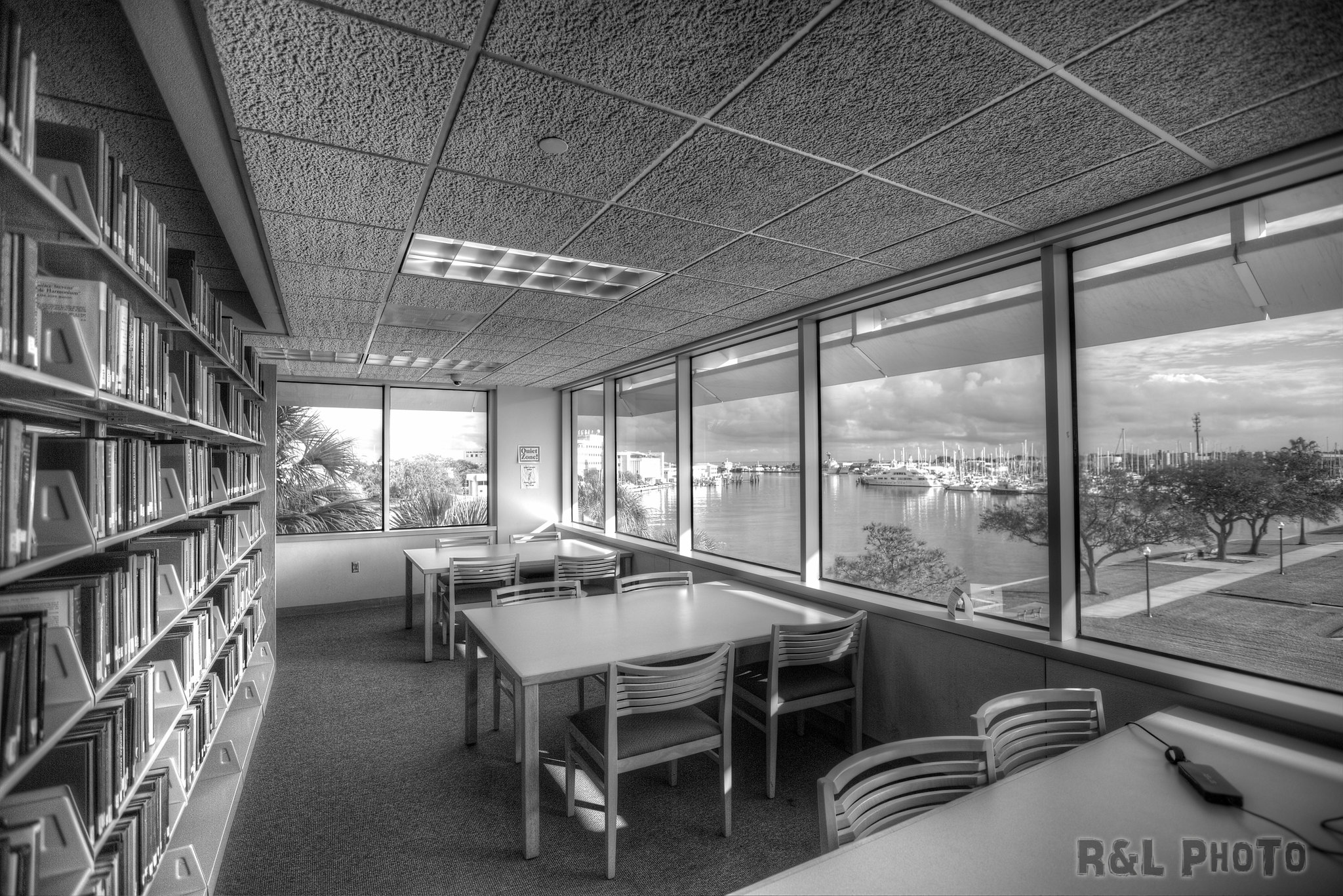 我最喜欢的图书馆